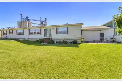 325 1 Street SW, Ulen, MN 56585 - Photo 69
