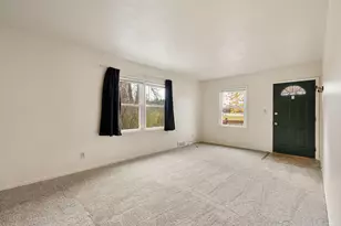 1605 6th St SE, Austin, MN 55912 - Photo 9