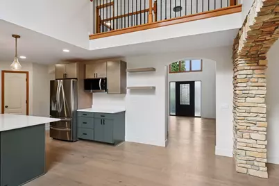 639 Carver Bluffs Parkway, Carver, MN 55315 - Photo 7