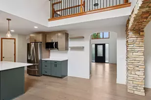 639 Carver Bluffs Pkwy, Carver, MN 55315 - Photo 7