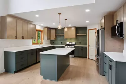 639 Carver Bluffs Parkway, Carver, MN 55315 - Photo 5