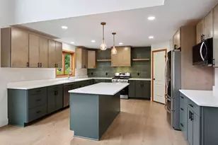 639 Carver Bluffs Pkwy, Carver, MN 55315 - Photo 5