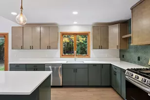 639 Carver Bluffs Pkwy, Carver, MN 55315 - Photo 11