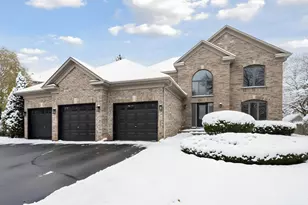 639 Carver Bluffs Pkwy, Carver, MN 55315 - Photo 1