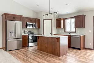 4616 9th St NE, Saint Cloud, MN 56304 - Photo 3