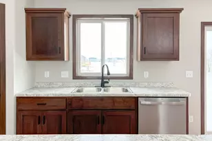 4616 9th St NE, Saint Cloud, MN 56304 - Photo 5