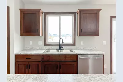 4616 9th Street NE, Saint Cloud, MN 56304 - Photo 5