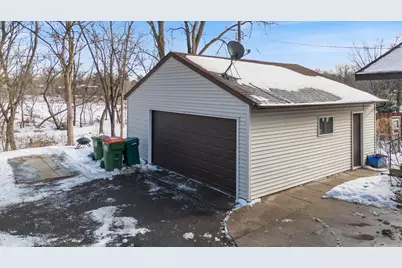 7405 Knollwood Drive, Mounds View, MN 55112 - Photo 3