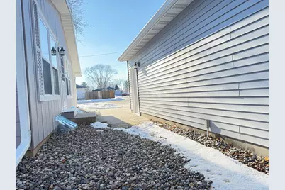 421 15th Street NE, Rochester, MN 55906 - Photo 33