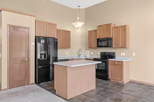 15251 Maryland Ave, Savage, MN 55378 - Photo 7