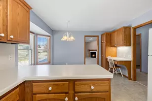 745 Echo Shores Ct, Mahtomedi, MN 55115 - Photo 7