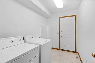 745 Echo Shores Court, Mahtomedi, MN 55115 - Photo 19