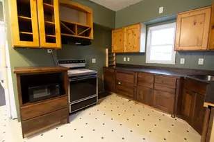 303 5th St NW, Austin, MN 55912 - Photo 7