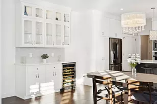 5213 Woodhill Rd, Minnetonka, MN 55345 - Photo 13