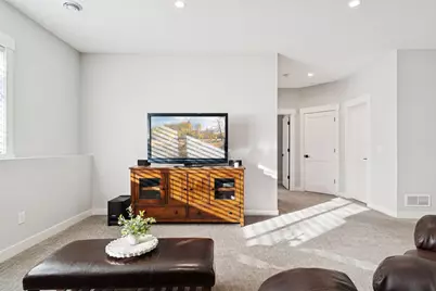 5213 Woodhill Road, Minnetonka, MN 55345 - Photo 53