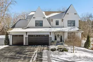 5213 Woodhill Rd, Minnetonka, MN 55345 - Photo 75