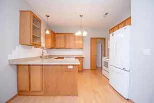 1941 Ford Pkwy, Saint Paul, MN 55116 - Photo 3