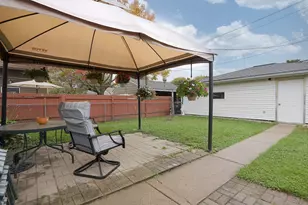 925 Otto Ave, Saint Paul, MN 55102 - Photo 13