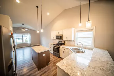 6076 Sandstone St NW, Rochester, MN 55901 - Photo 5