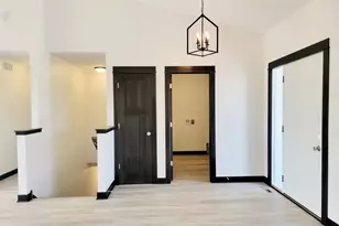 705 Council Ct, Ellendale, MN 56026 - Photo 11