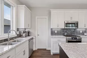 5174 Sundial Ln, Woodbury, MN 55129 - Photo 17