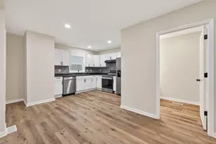 1216 County Rd C E, Maplewood, MN 55109 - Photo 3