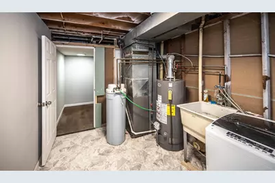 2321 Pond Avenue E, Maplewood, MN 55119 - Photo 23