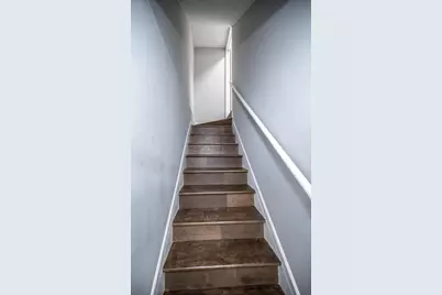 2321 Pond Avenue E, Maplewood, MN 55119 - Photo 19