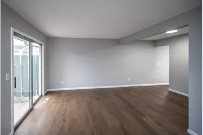 2321 Pond Avenue E, Maplewood, MN 55119 - Photo 7