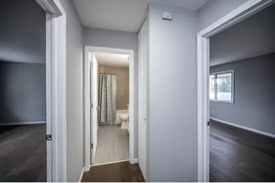 2321 Pond Avenue E, Maplewood, MN 55119 - Photo 11