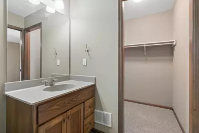 1460 Jersey Way, Chanhassen, MN 55317 - Photo 29