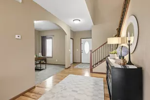 1460 Jersey Way, Chanhassen, MN 55317 - Photo 5