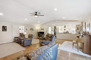 38630 Woodview Ln, Le Center, MN 56057 - Photo 3