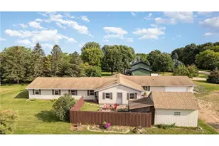 38630 Woodview Ln, Le Center, MN 56057 - Photo 33