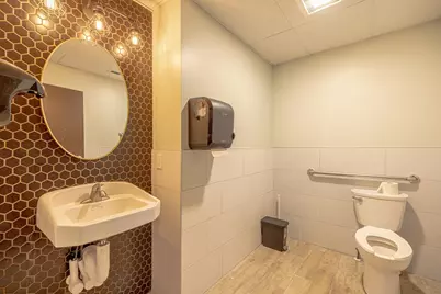 916 Litchfield Avenue SW, Willmar, MN 56201 - Photo 5