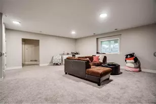 12601 Ridgemount Ave W, Hopkins, MN 55305 - Photo 23