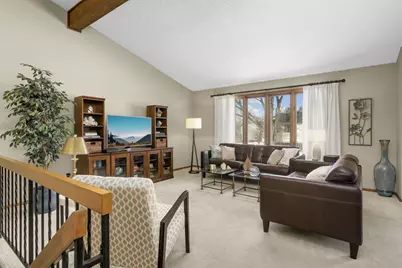 5339 Hyland Place, Bloomington, MN 55437 - Photo 3