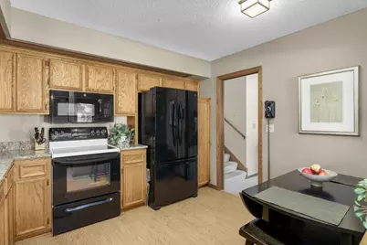 5339 Hyland Place, Bloomington, MN 55437 - Photo 11