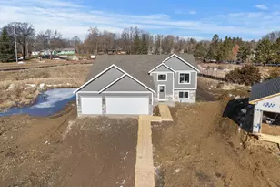 605 Sienna Dr, Watertown, MN 55388 - Photo 1