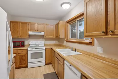 1603 Raindrop Drive, Eagan, MN 55121 - Photo 11