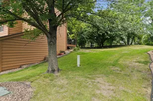 1603 Raindrop Dr, Eagan, MN 55121 - Photo 29