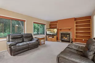 1603 Raindrop Dr, Eagan, MN 55121 - Photo 3