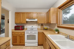 1603 Raindrop Dr, Eagan, MN 55121 - Photo 9