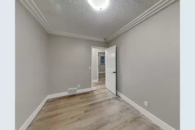 8140 49th Avenue N, New Hope, MN 55428 - Photo 9