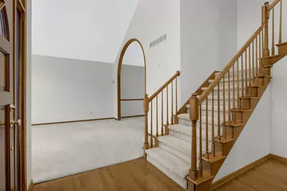 8827 Flesher Circle, Eden Prairie, MN 55347 - Photo 5