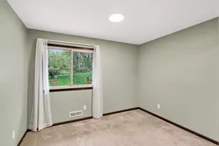 1340 Balsam St E, Eagan, MN 55123 - Photo 21