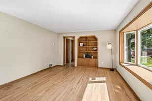 91 65 1/2 Way NE, Fridley, MN 55432 - Photo 3