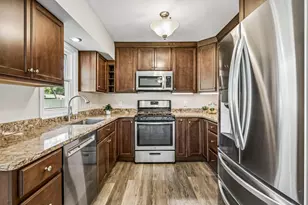 91 65 1/2 Way NE, Fridley, MN 55432 - Photo 5