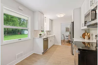 6209 Halifax Avenue S, Edina, MN 55424 - Photo 15