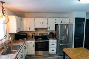 8047 Dupont Ct N, Brooklyn Park, MN 55444 - Photo 3